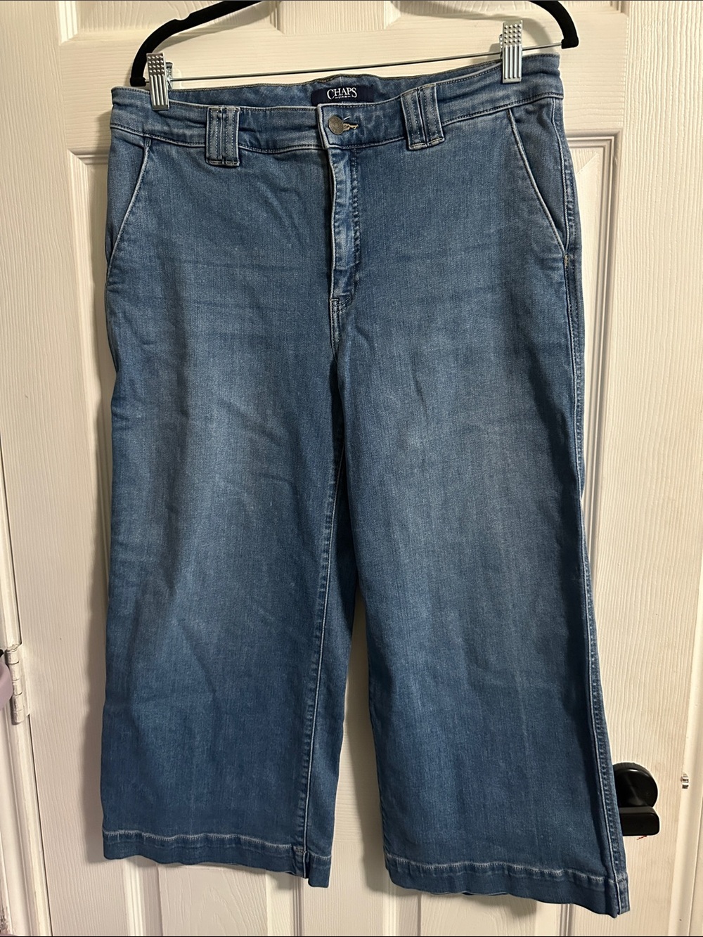 Chaps Women's Cropped Wide-Leg Jeans in Medium Blue